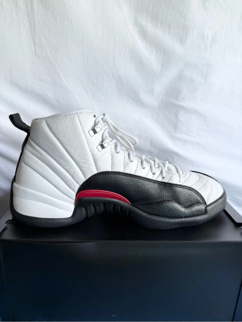 Jordan authentic 12